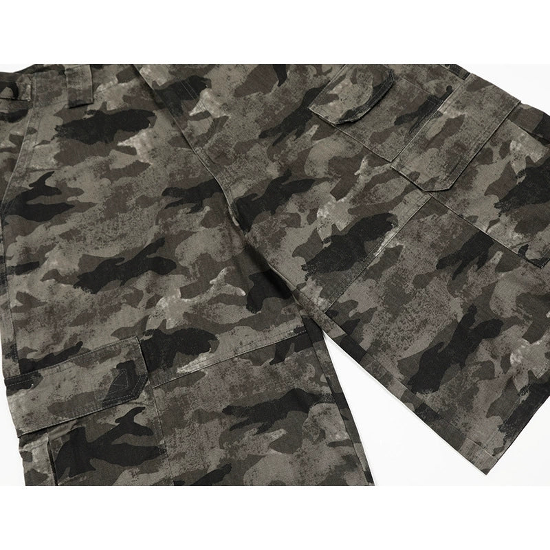 Fashion sports loose camouflage shorts