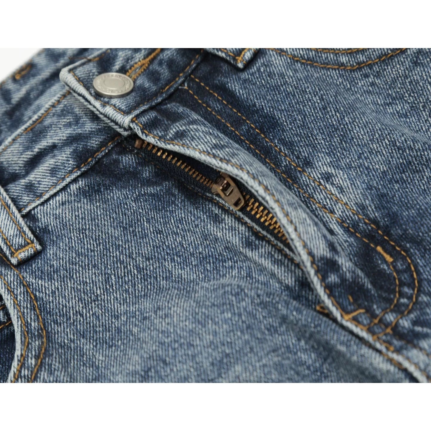 Fashion sports loose shorts