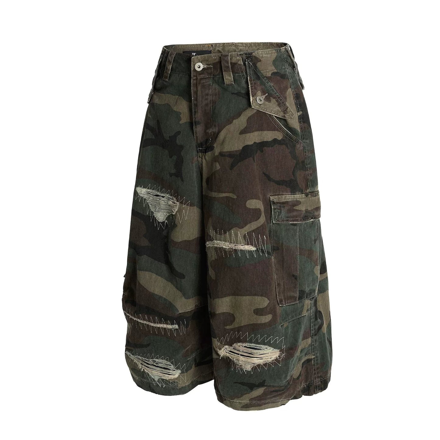 Fashion sports loose camouflage shorts